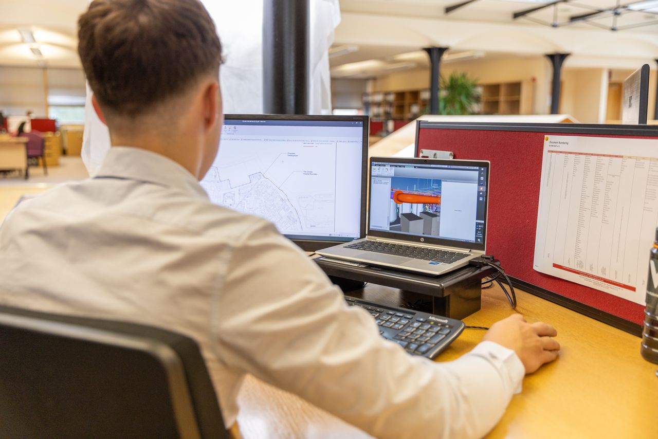 about-us-img Consultant senior en mission de conseil en entreprise PME